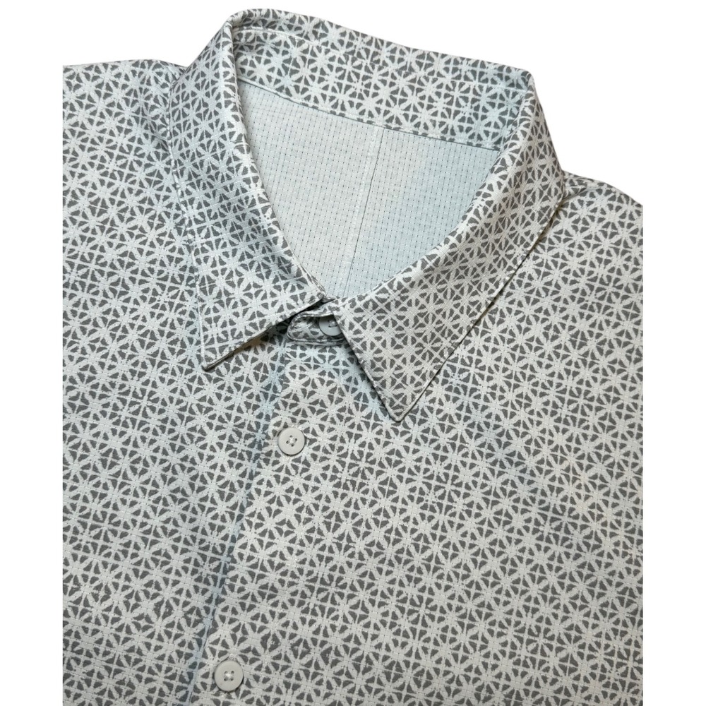 lululemon athletica Gray Patterned Casual Button Down Shirt